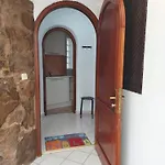 Appartement Private Sunny Terrace - Secure Bike Or Board Lockup *