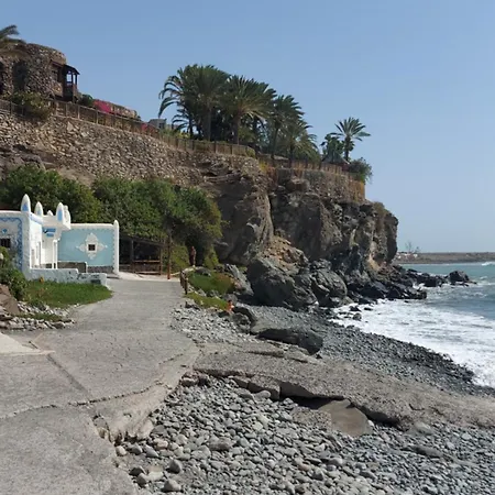 Apartamento Private Sunny Terrace - Secure Bike Or Board Lockup *