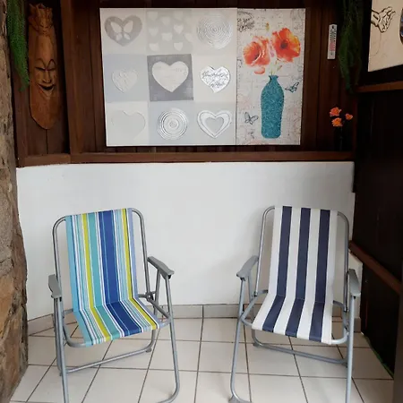 Private Sunny Terrace - Secure Bike Or Board Lockup Apartamento *