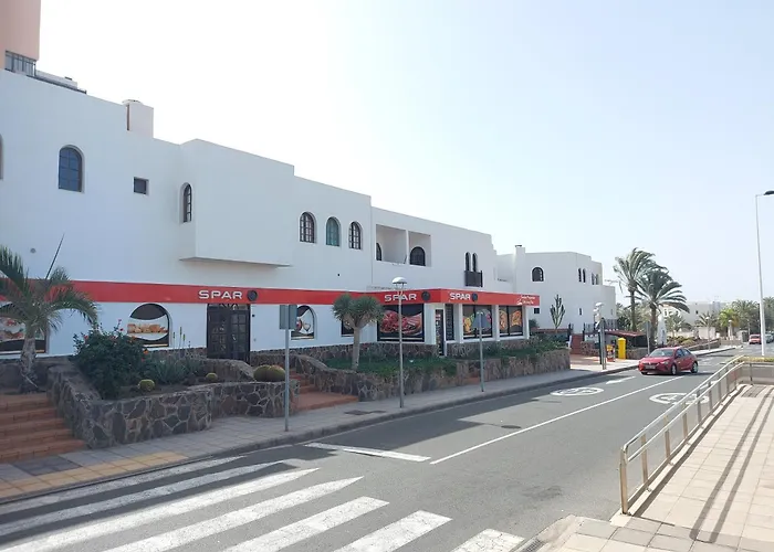 Private Sunny Terrace - Secure Bike Or Board Lockup 公寓